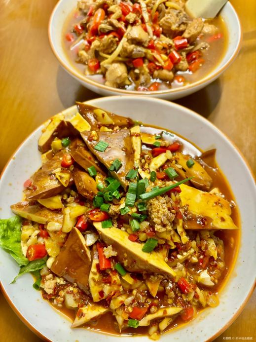 Xiaolikouwei Chicken