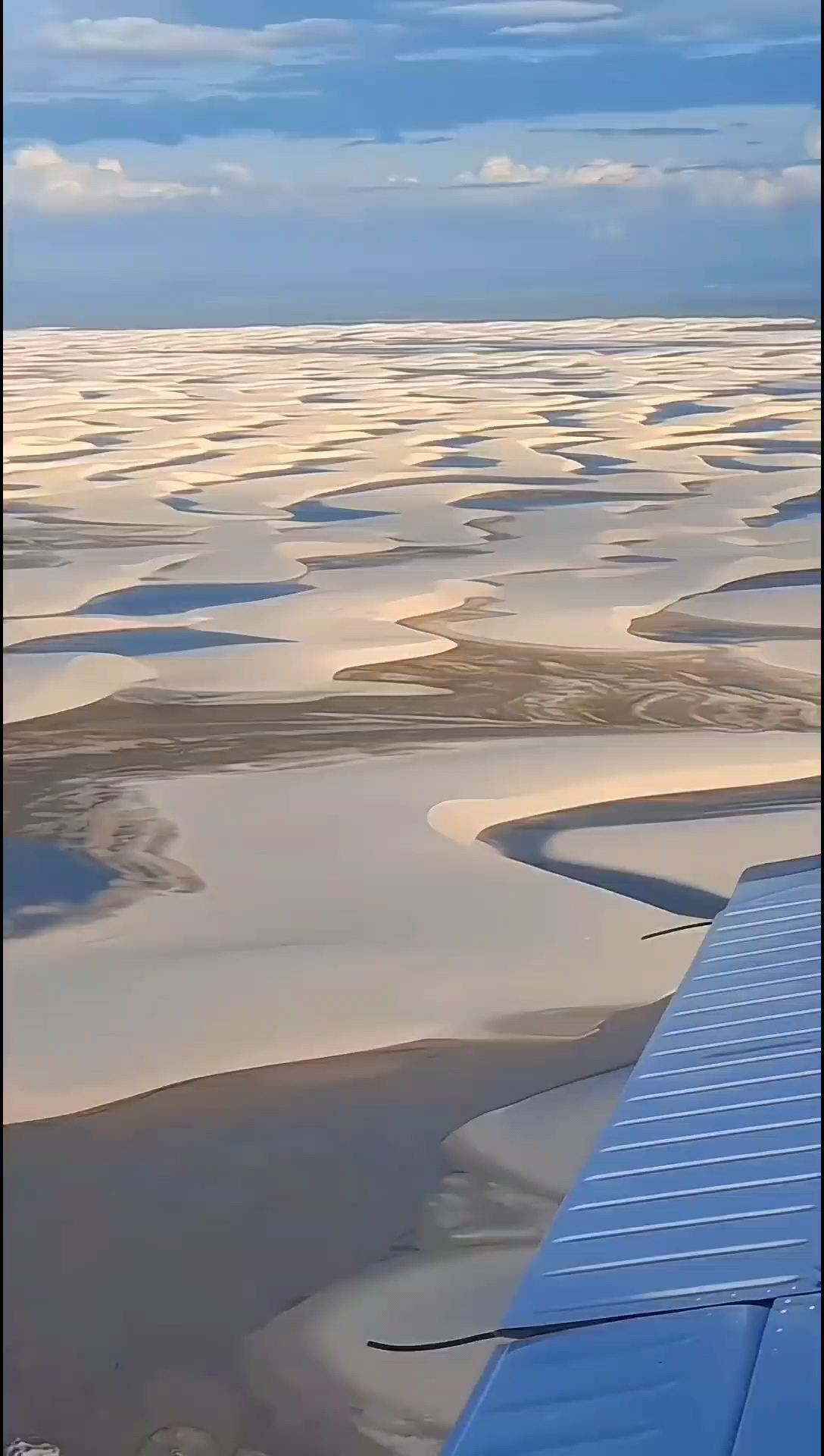 这里是千湖沙漠 水比沙子还要多 太神奇了！