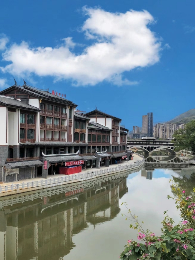 黄记水东烤鸭餐厅图片