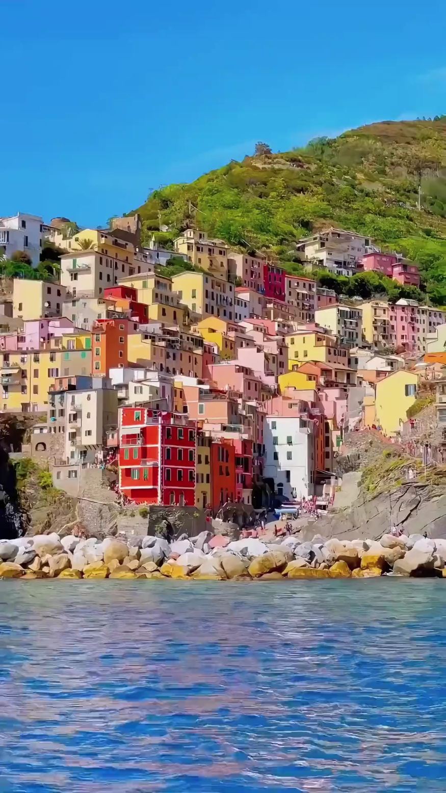 五渔村———悬崖峭壁上的彩色世界