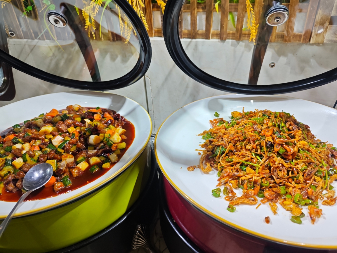 水邑嘉年华酒店自助餐餐厅图片