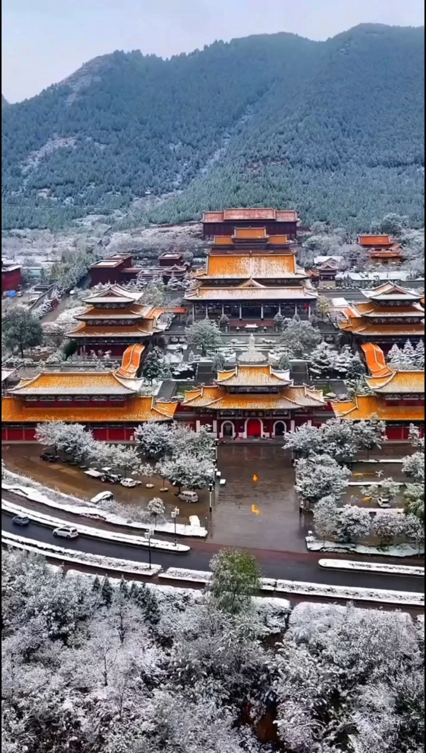 下雪了，总要来趟龙兴寺吧，带着心愿和诚意！