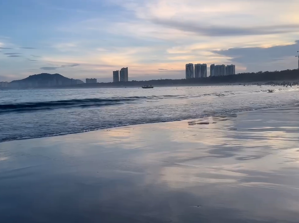 东山岛金銮湾沙滩日落景色也太美了