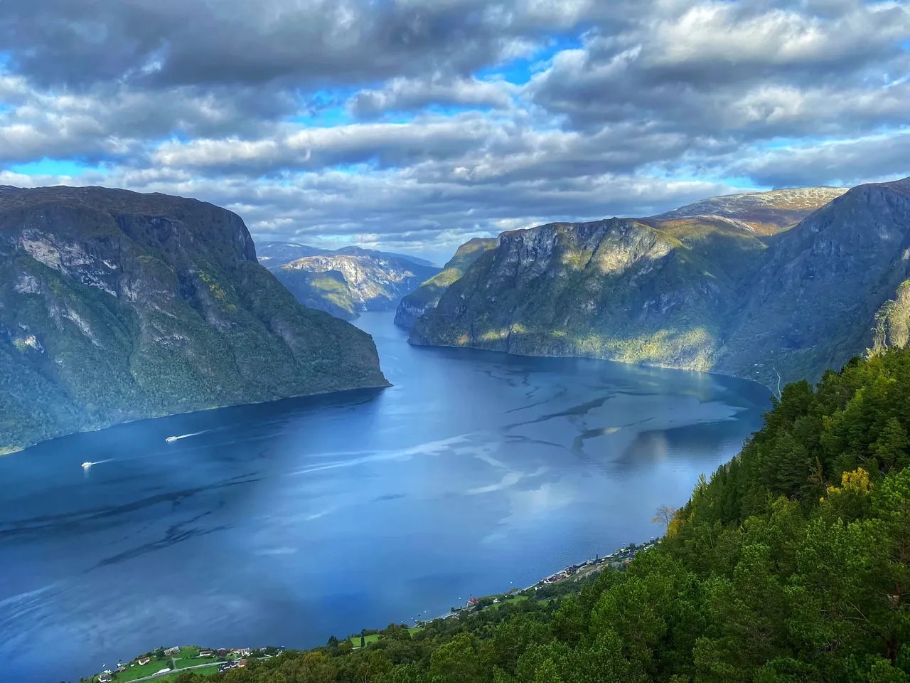 鸟瞰aurland峡湾-挪威