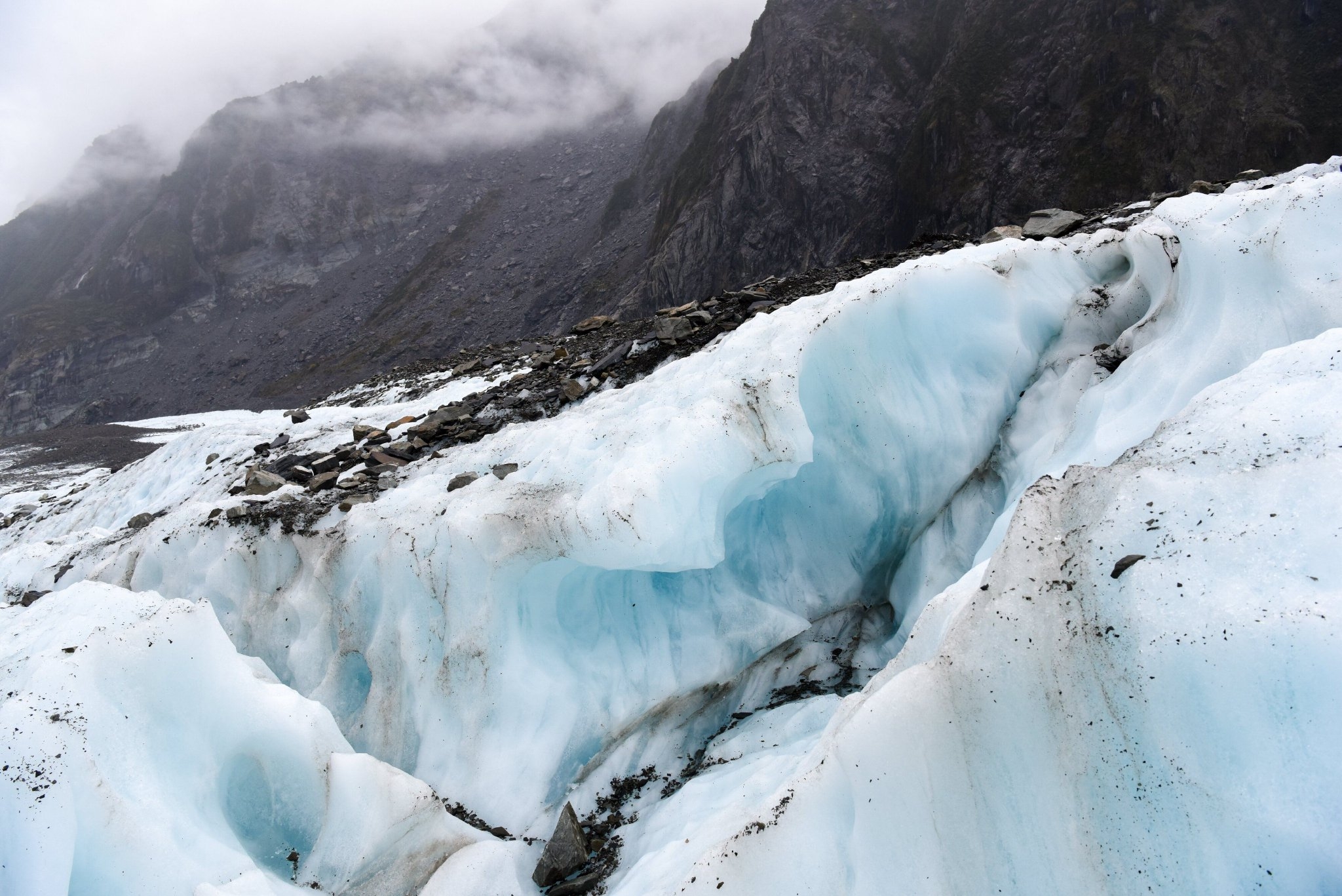 新西兰：冰川正变得支离破碎