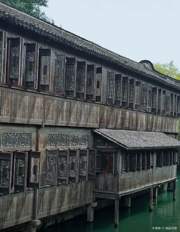 Gallery 4