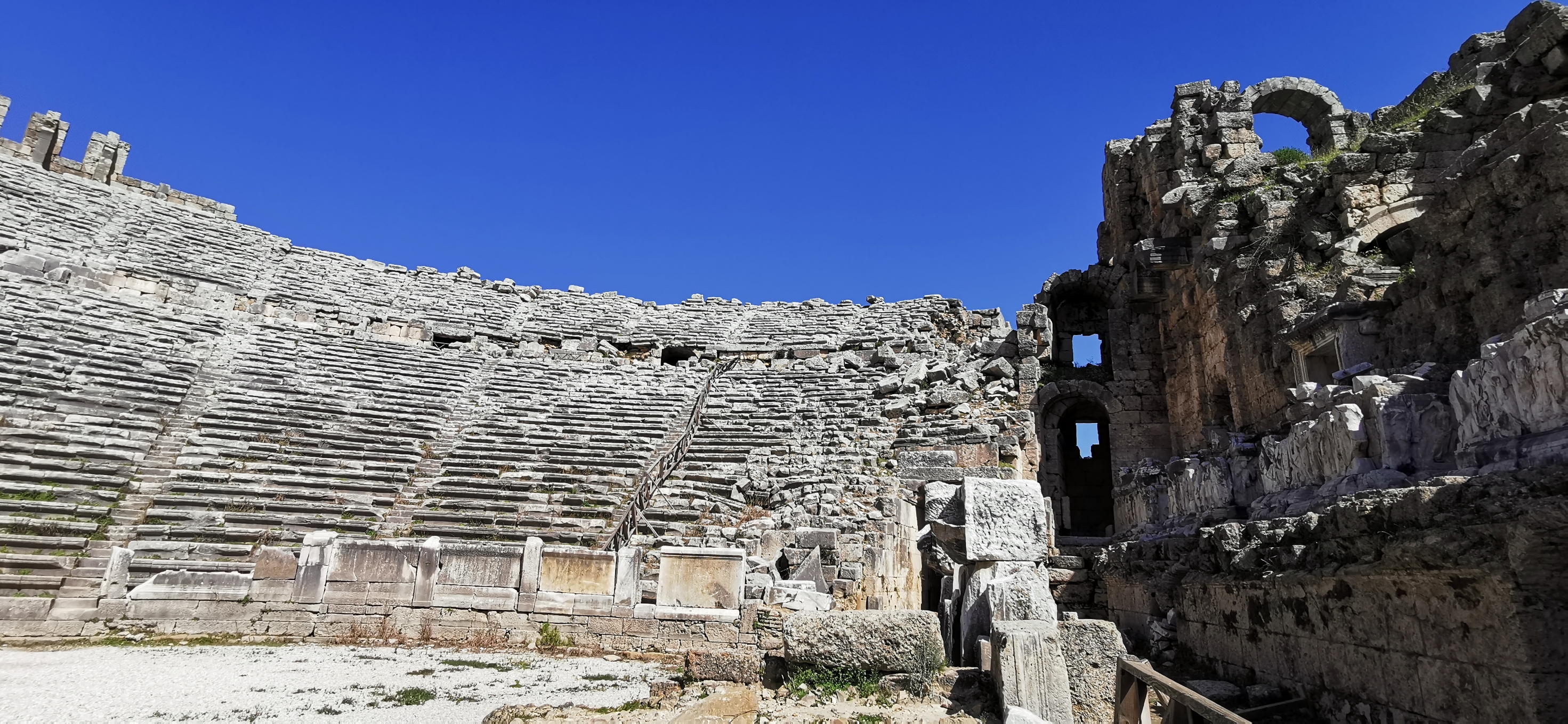 保存的比较好的古罗马剧场