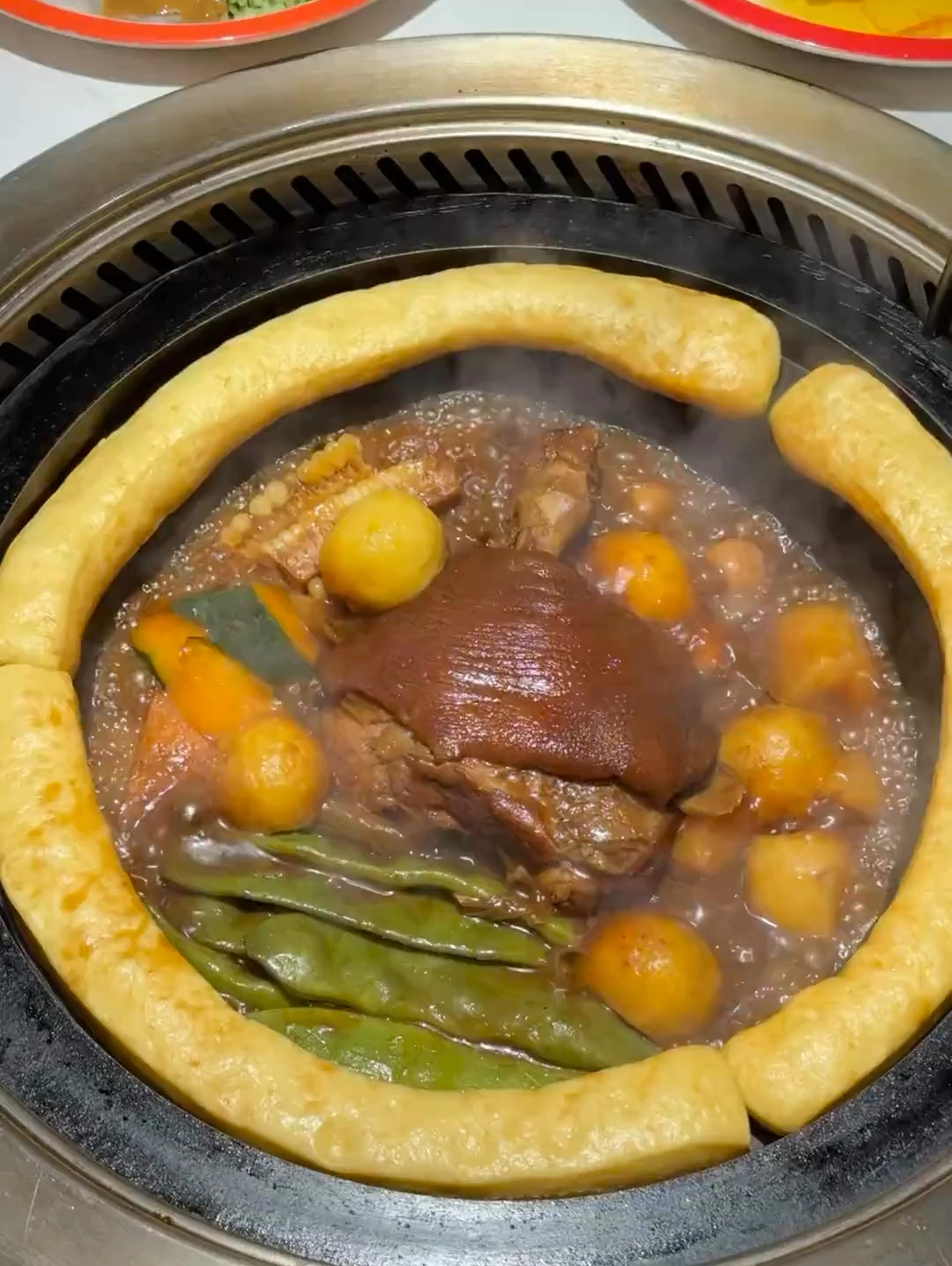 吃不吃西安的肘子铁锅炖拌饭！！！！ #艾特你的饭搭子请你吃