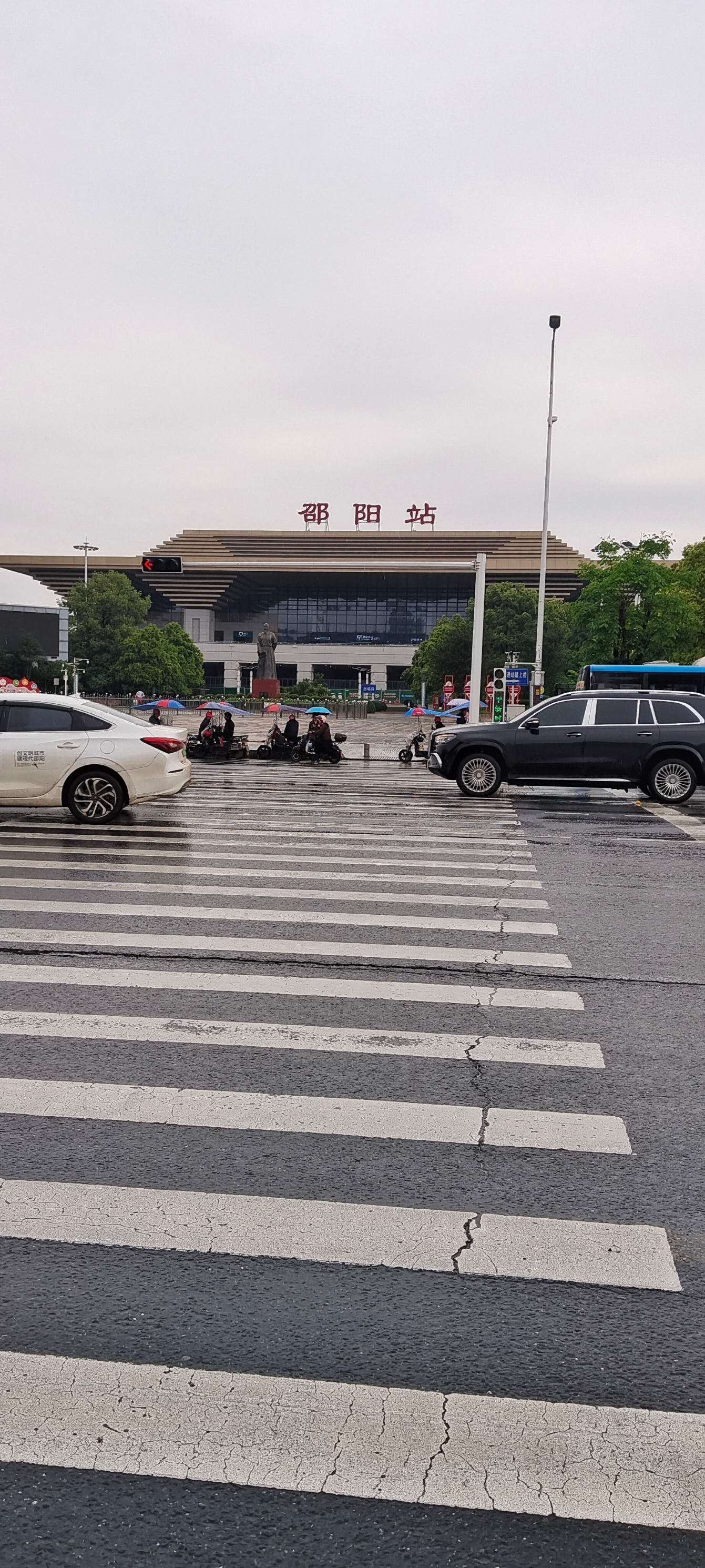 邵阳高铁站大气