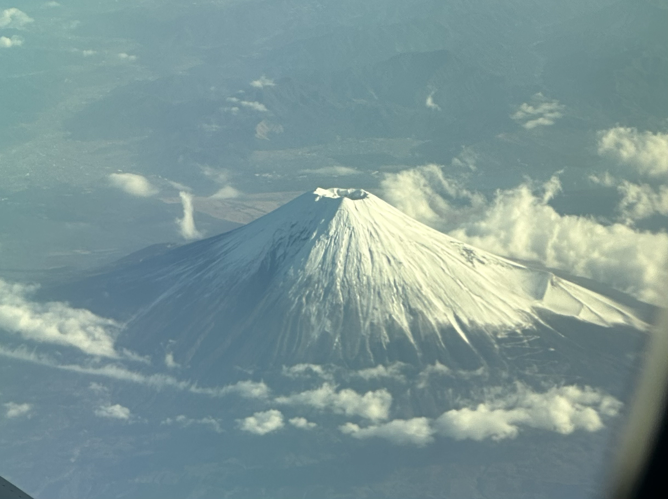 飞机上看富士山，非一般的体验