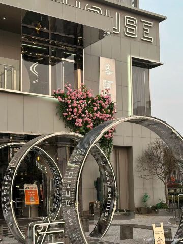 上海3号仓库·餐厅(上海首店)攻略,3号仓库·餐厅(上海首店)特色菜推荐/菜单/人均消费/电话/地址/菜系/点评/营业时间【携程美食】