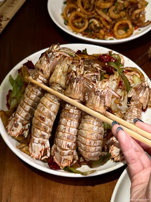 小七串店·烧烤涮肚小海鲜(元江路店)