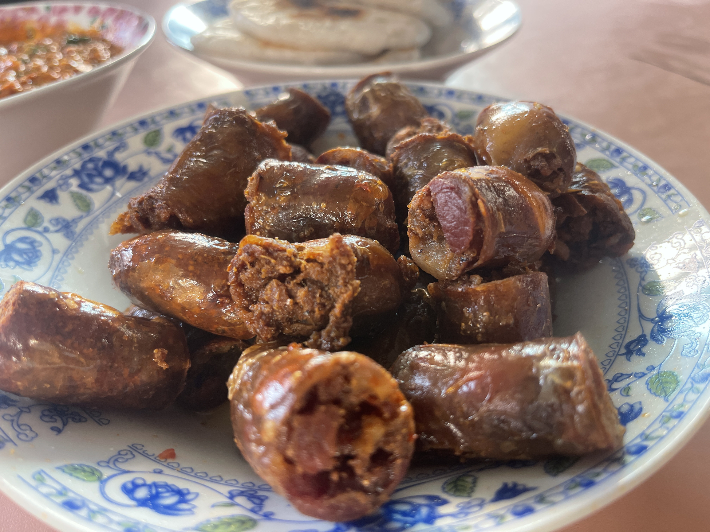 缅甸特色小吃粑粑#香喷喷的肠子