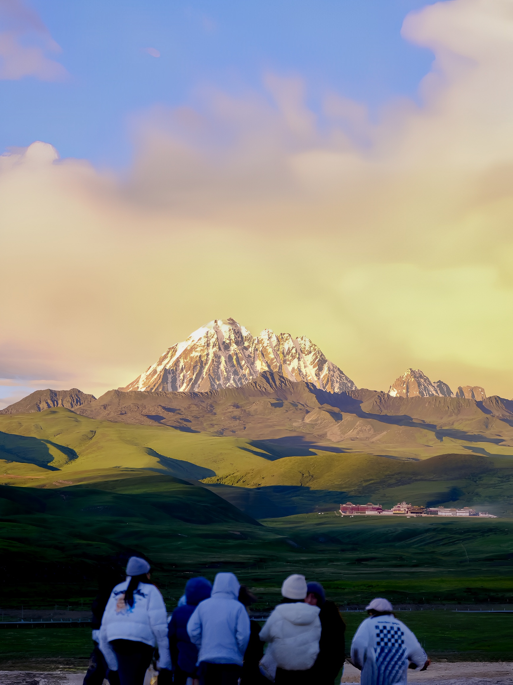 雅拉雪山🏔️满足你对雪山和草原的一切想象