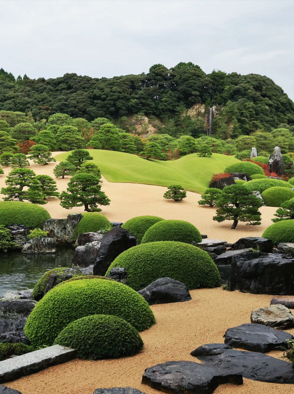 足立美术馆 连续19年被评为日本NO.1的庭院