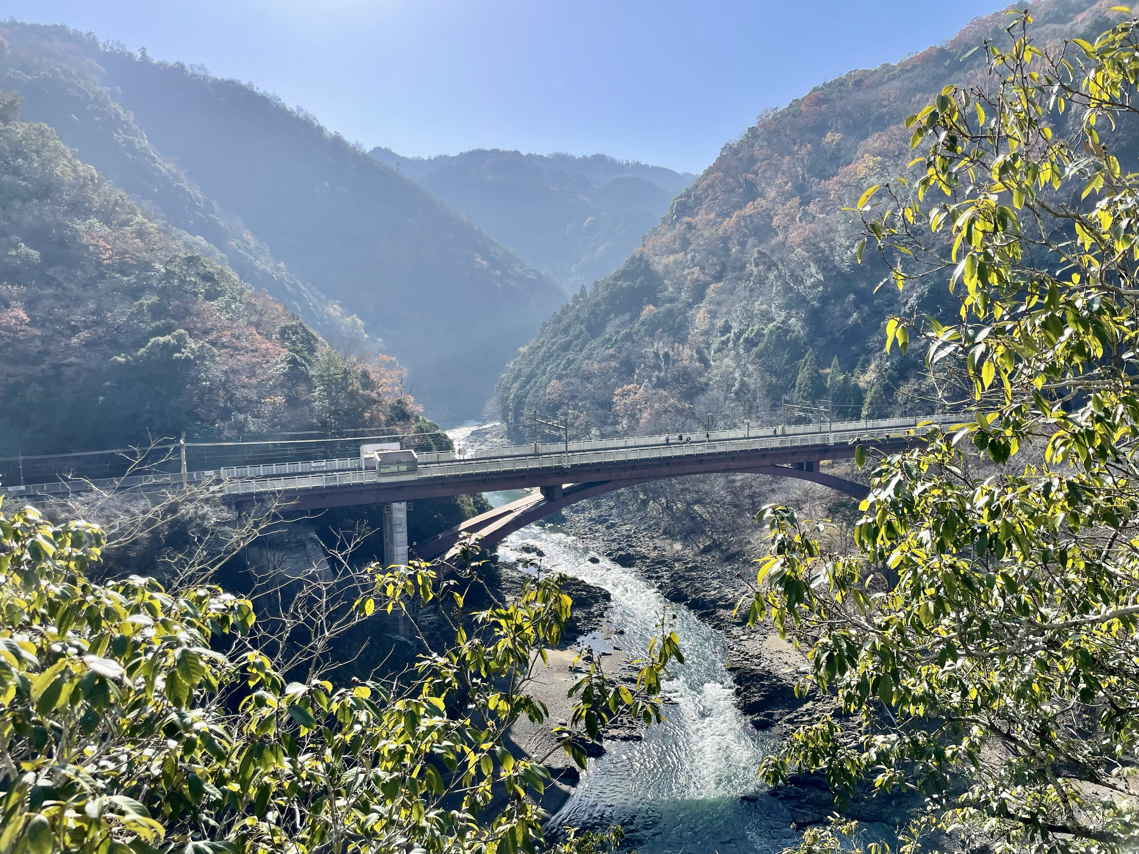 保津峡大桥，JR的车站就在桥上