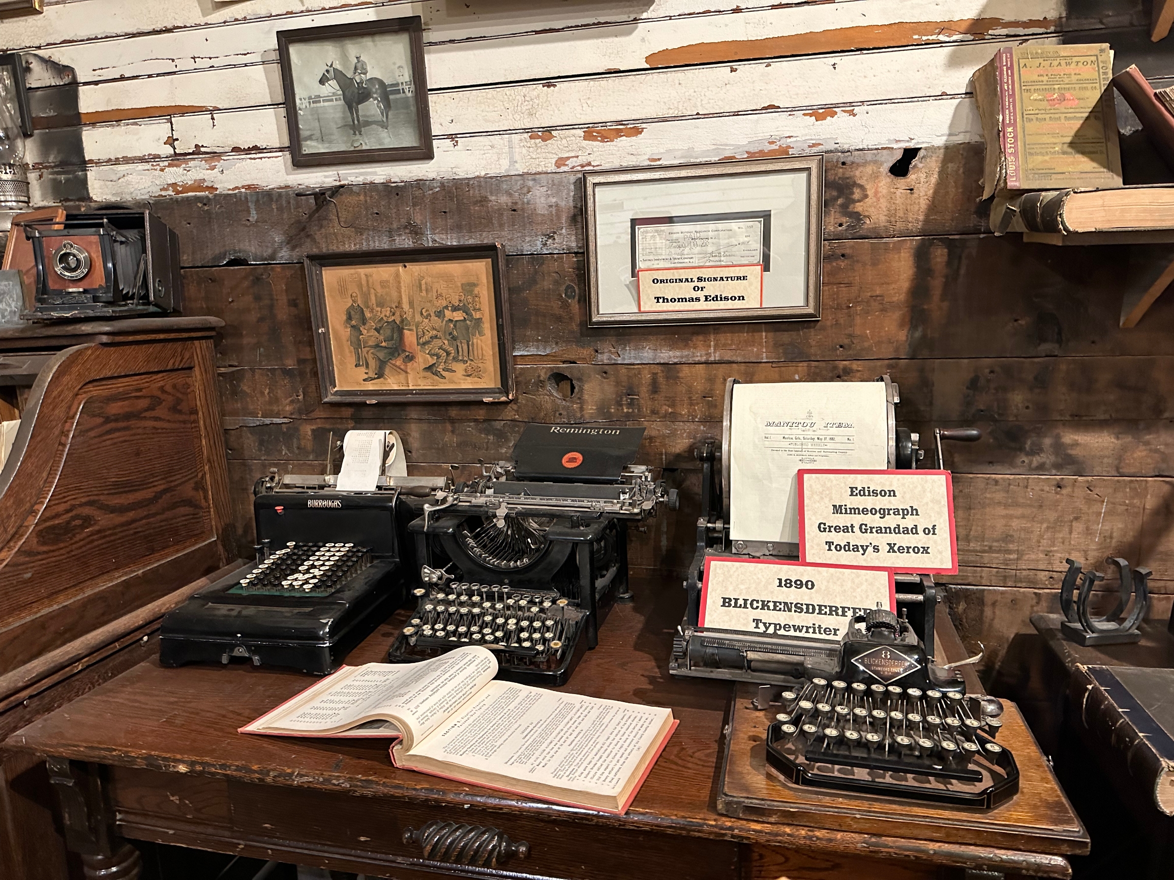 上世纪初的打字机