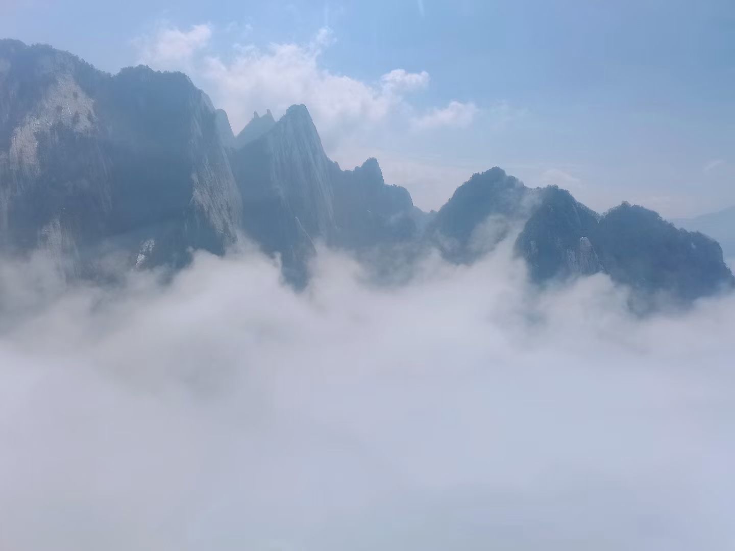 一念既出，万险无阻，奇险天下第一山——华山