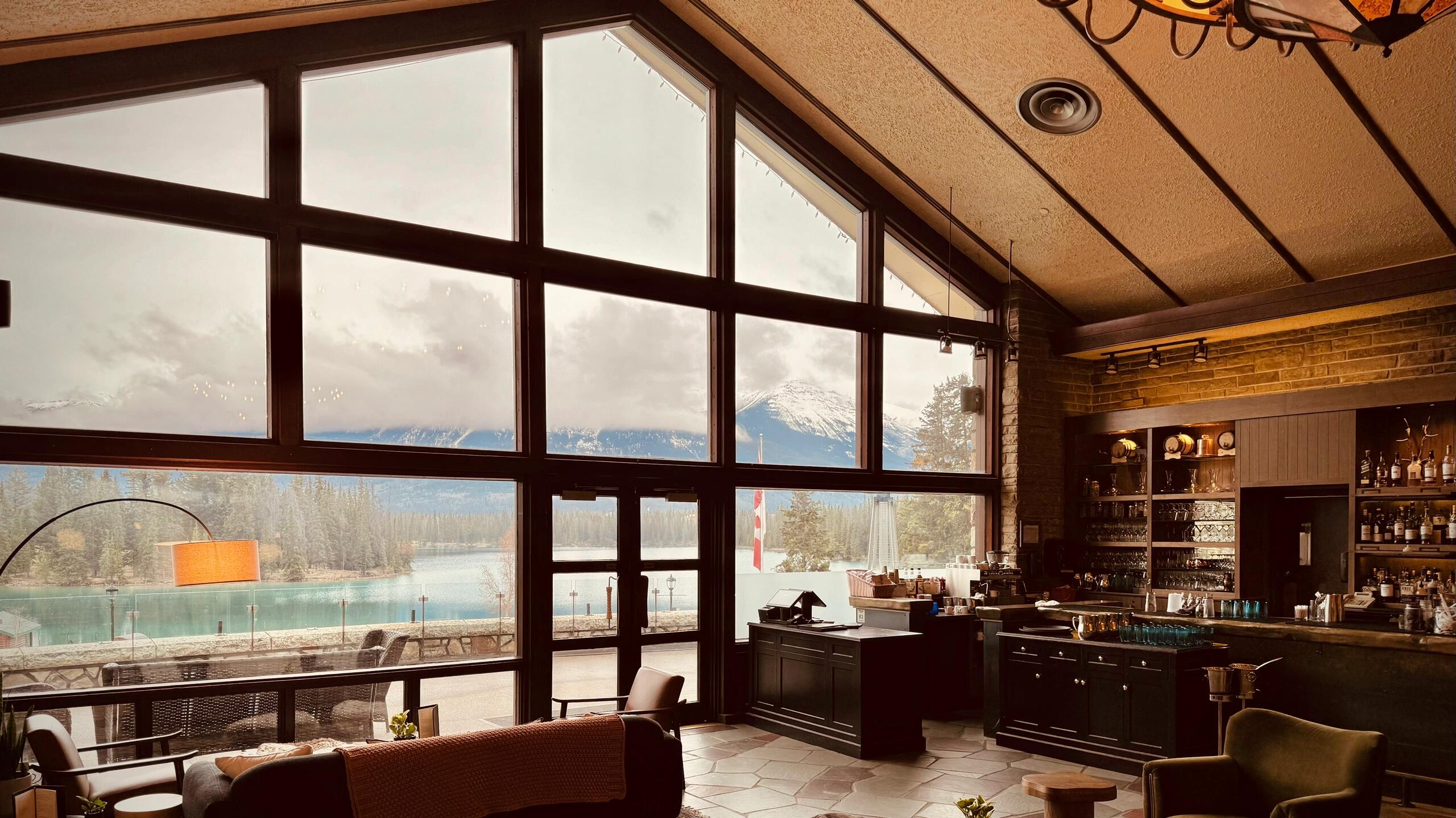 Lakeview Lounge餐厅图片