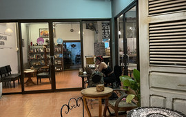 Lin's Café