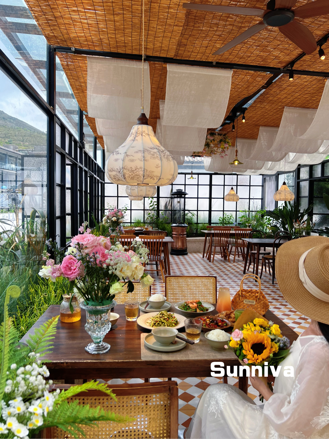 绿也·屋顶花园·云贵创意融合菜餐厅