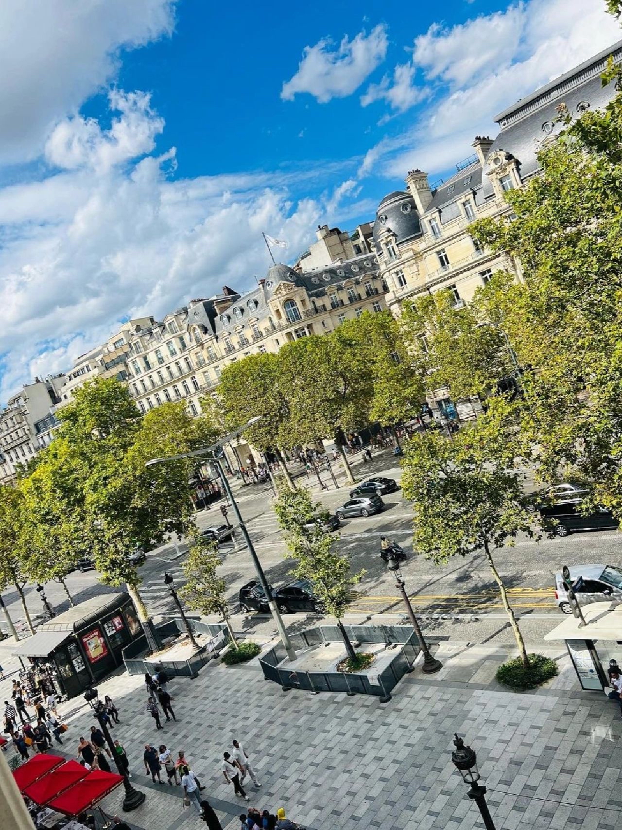 俯瞰香榭大街💐巴黎富凯巴里尔酒店