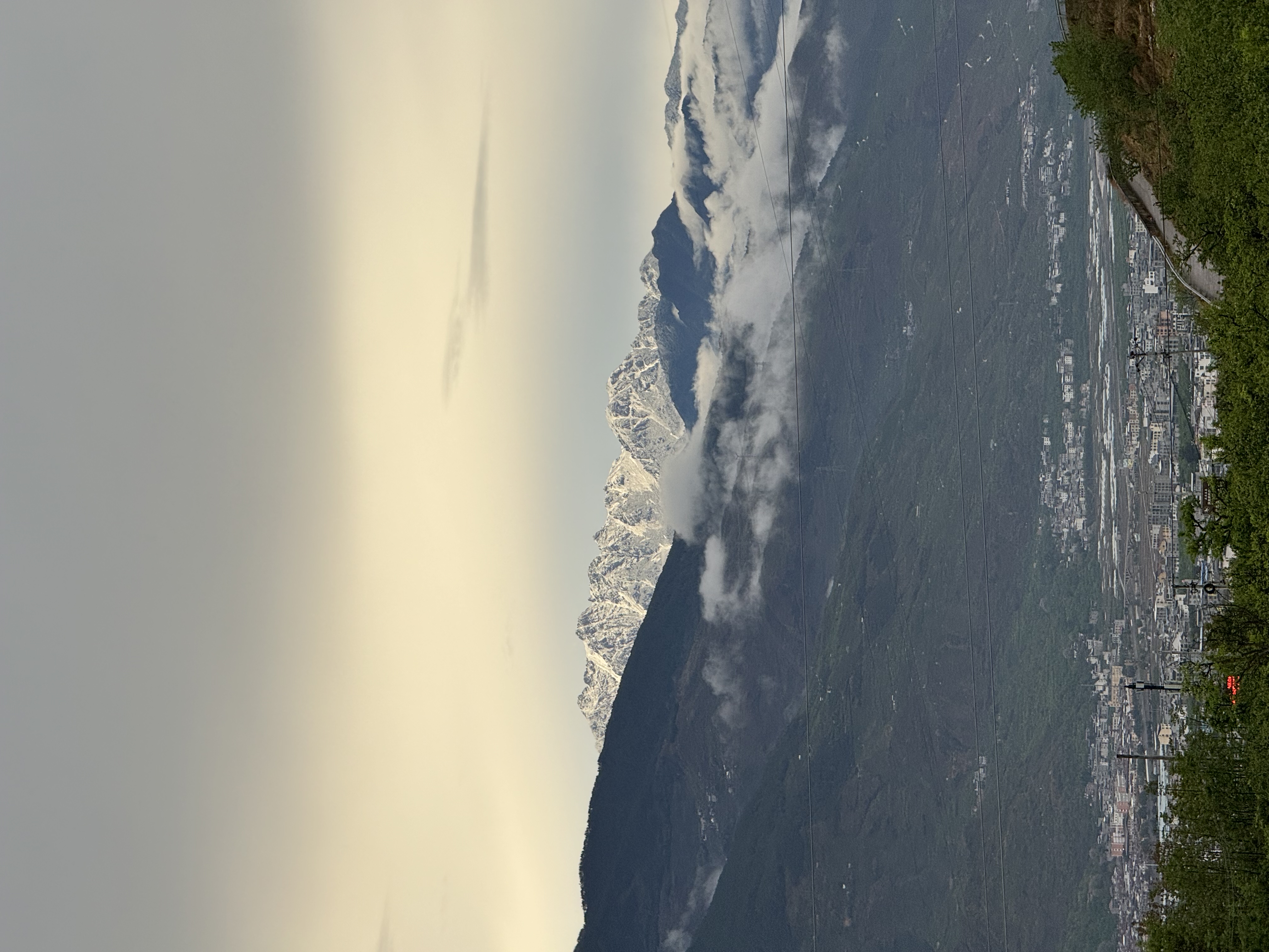 雨后汉源 开门见山