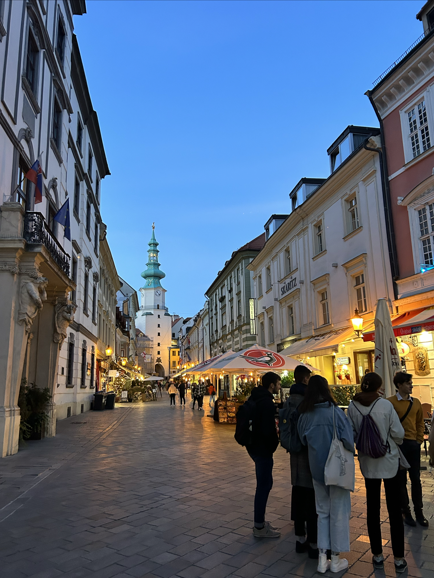 斯洛伐克 一个小资情调的国家 早在2009年加入欧元区成员国… 布拉迪斯拉发（Bratislava）