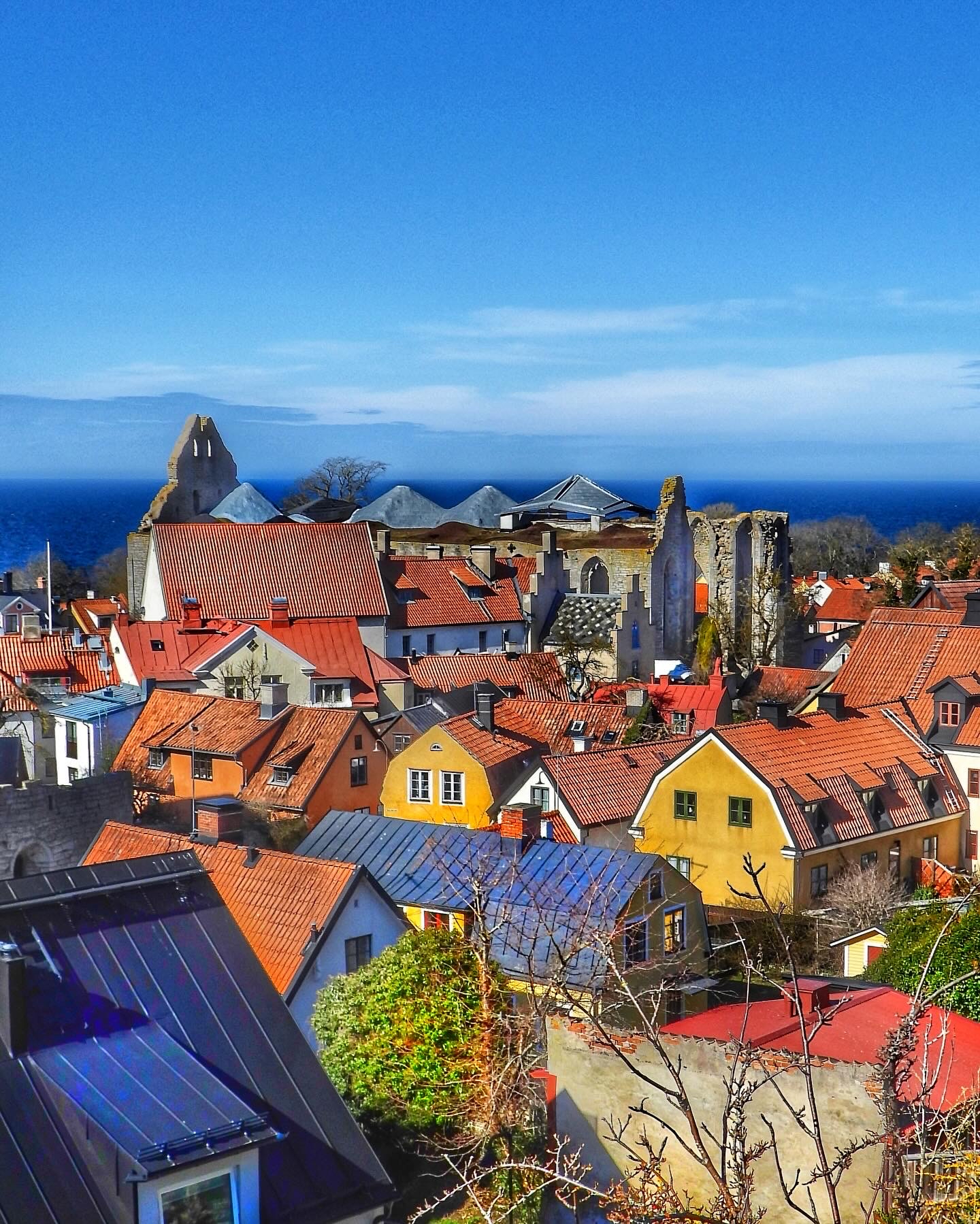 瑞典哥特兰岛：魔女的宅急便取景地，梦幻般的中世纪小镇
