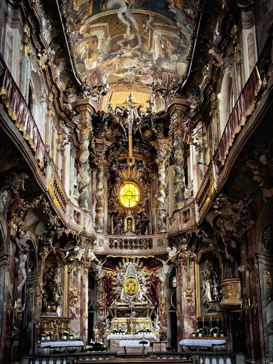 探寻德国慕尼黑的神秘巴洛克教堂