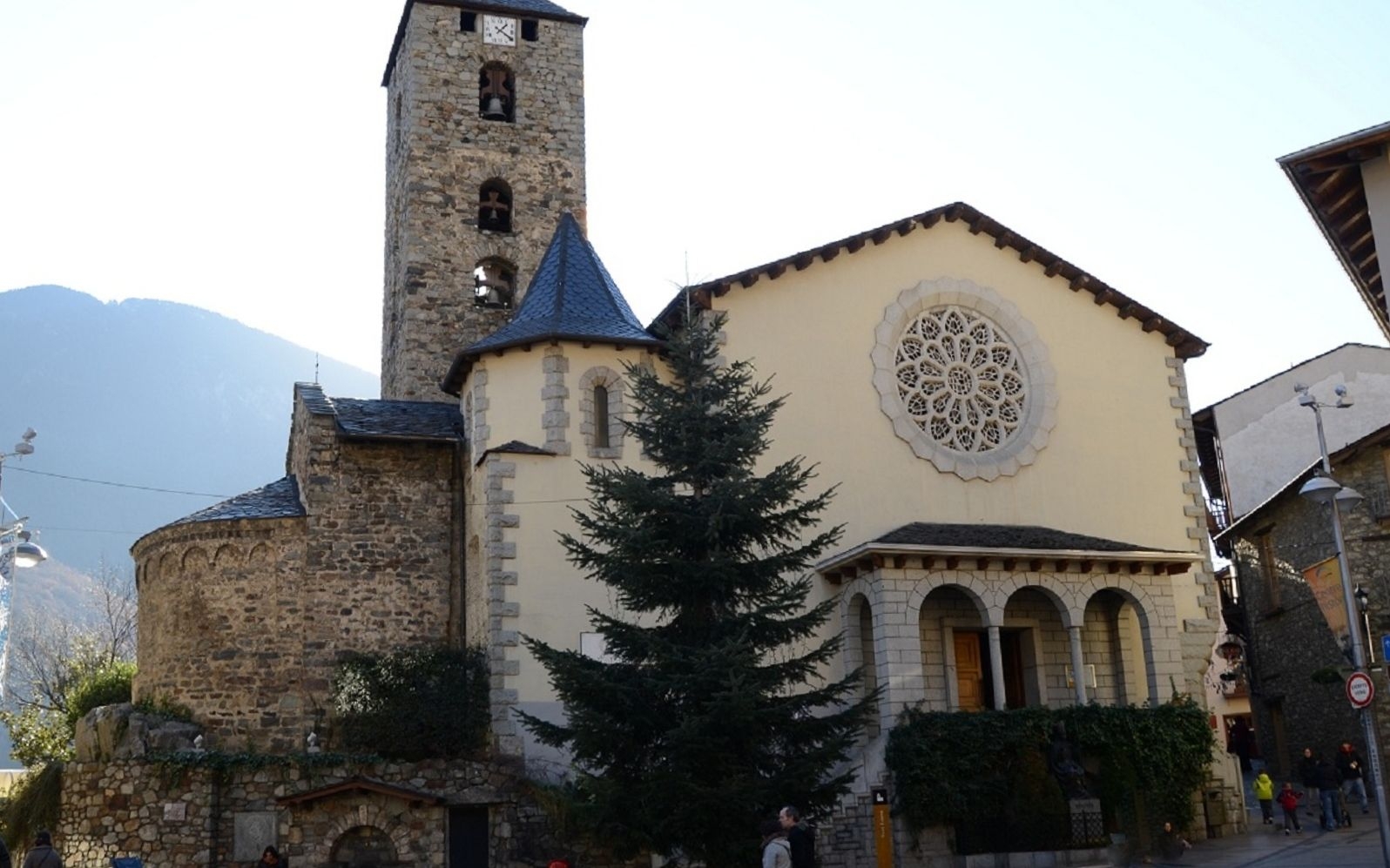 圣埃斯特凡教堂：历史的印记，文化的瑰宝