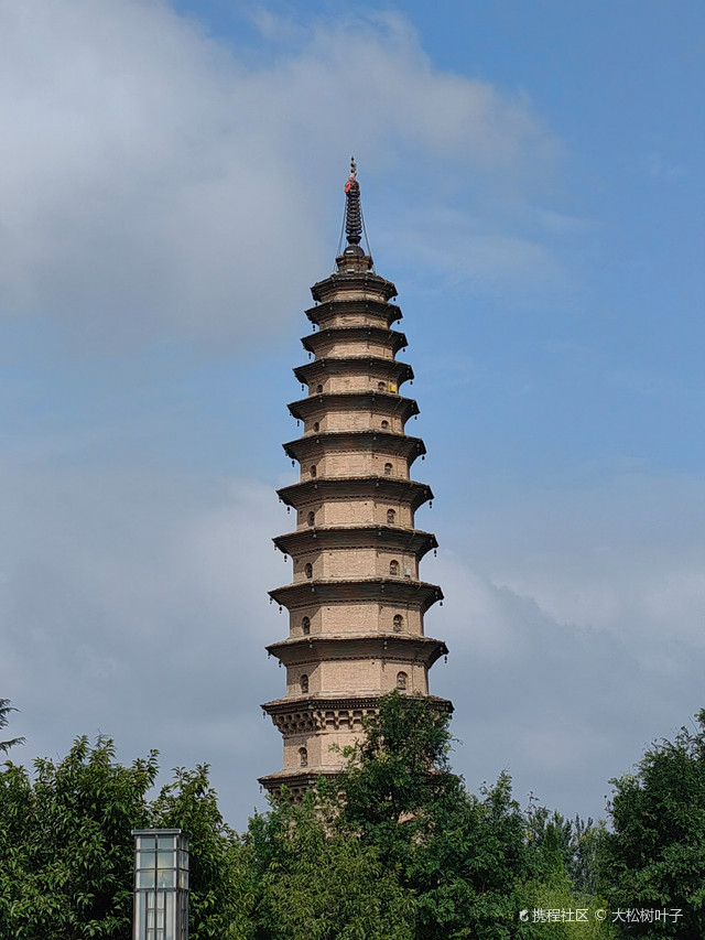 山西芮城巷口寿圣寺砖塔