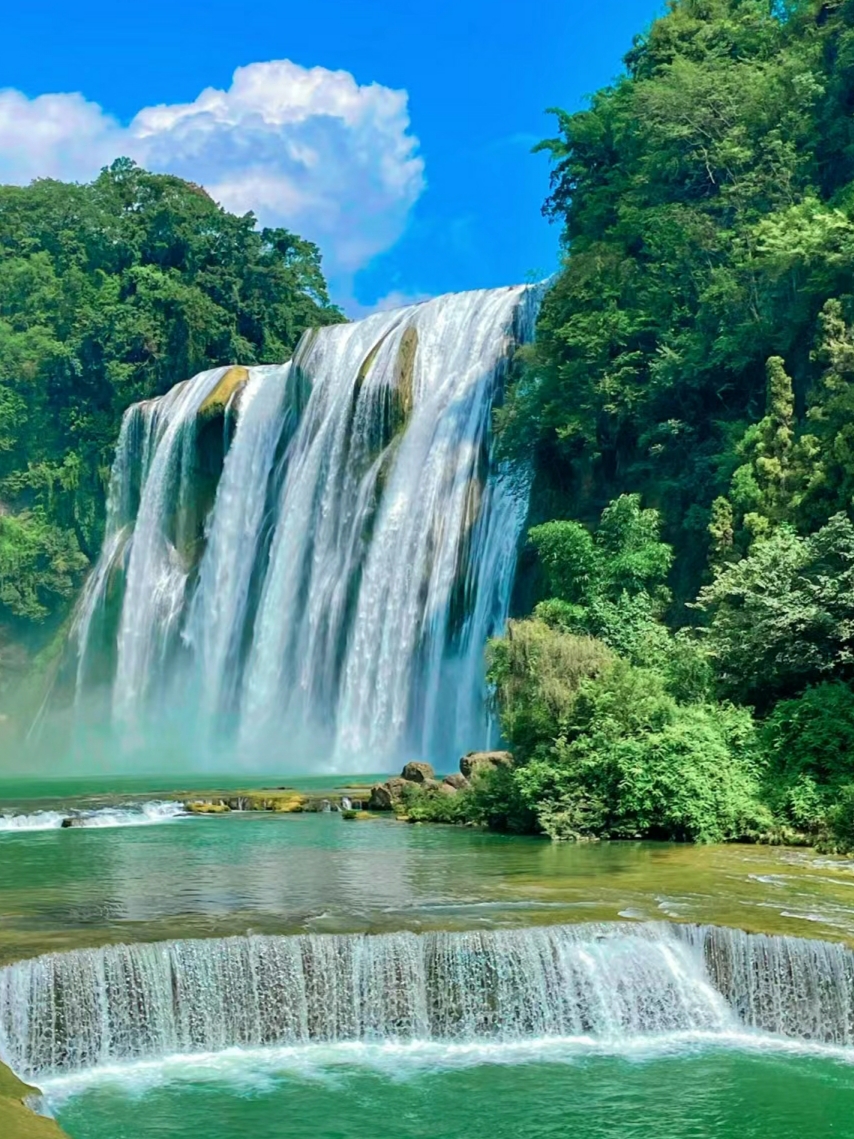 🌈🌈黄果树瀑布|一场震撼心灵的旅行✨   📸📸黄果树瀑布，一直是我心中向往的旅游胜地。终于，我踏上了