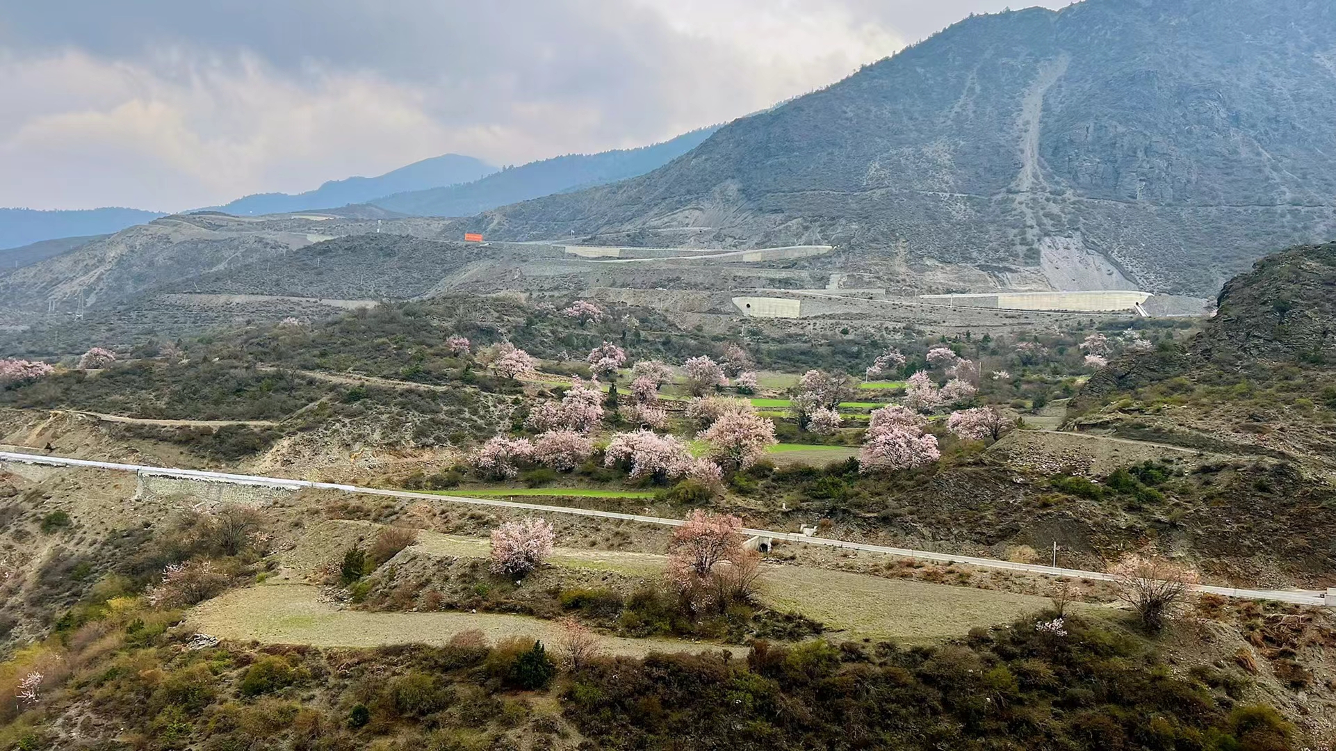 西藏旅行，不容错过的边陲小镇