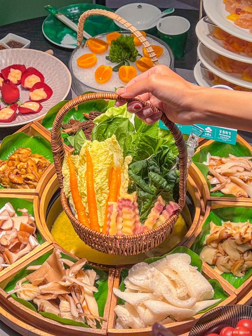 上菌山云南野生牛肝菌火锅(海口万象城店)