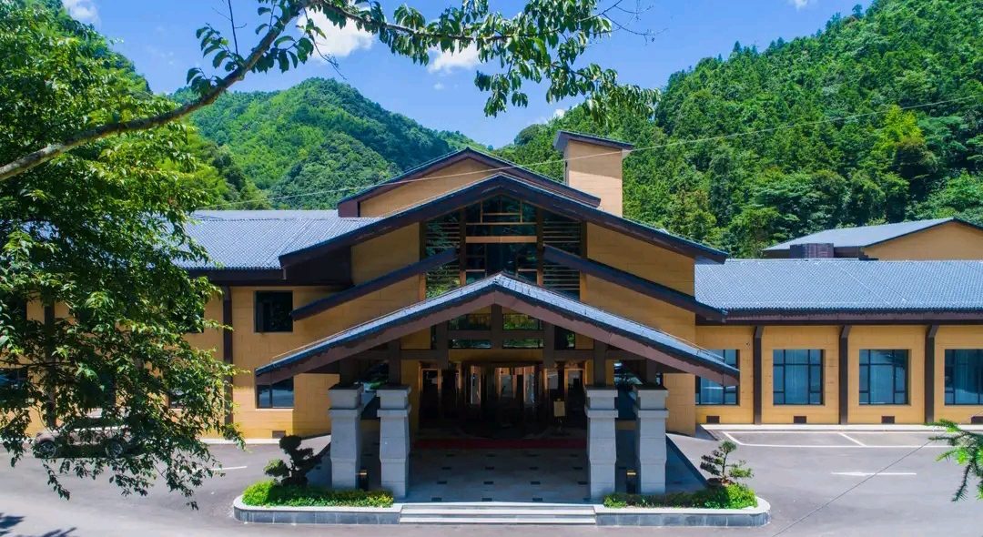 ❤️🌹住进神农谷豪利维拉国际酒店，享受美丽山景💪💪💪