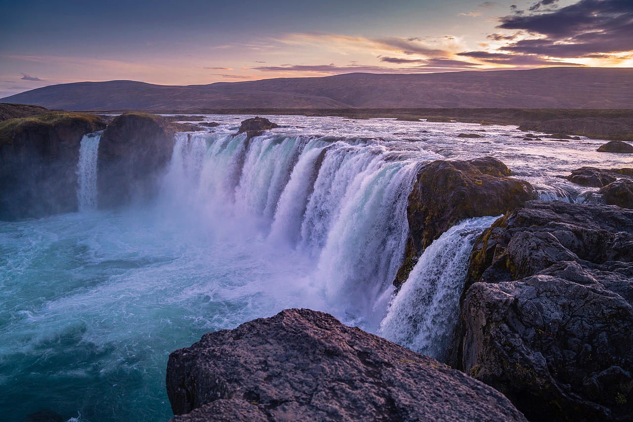 众神瀑布/冰岛不能错过的景点  /人生必去地方之一