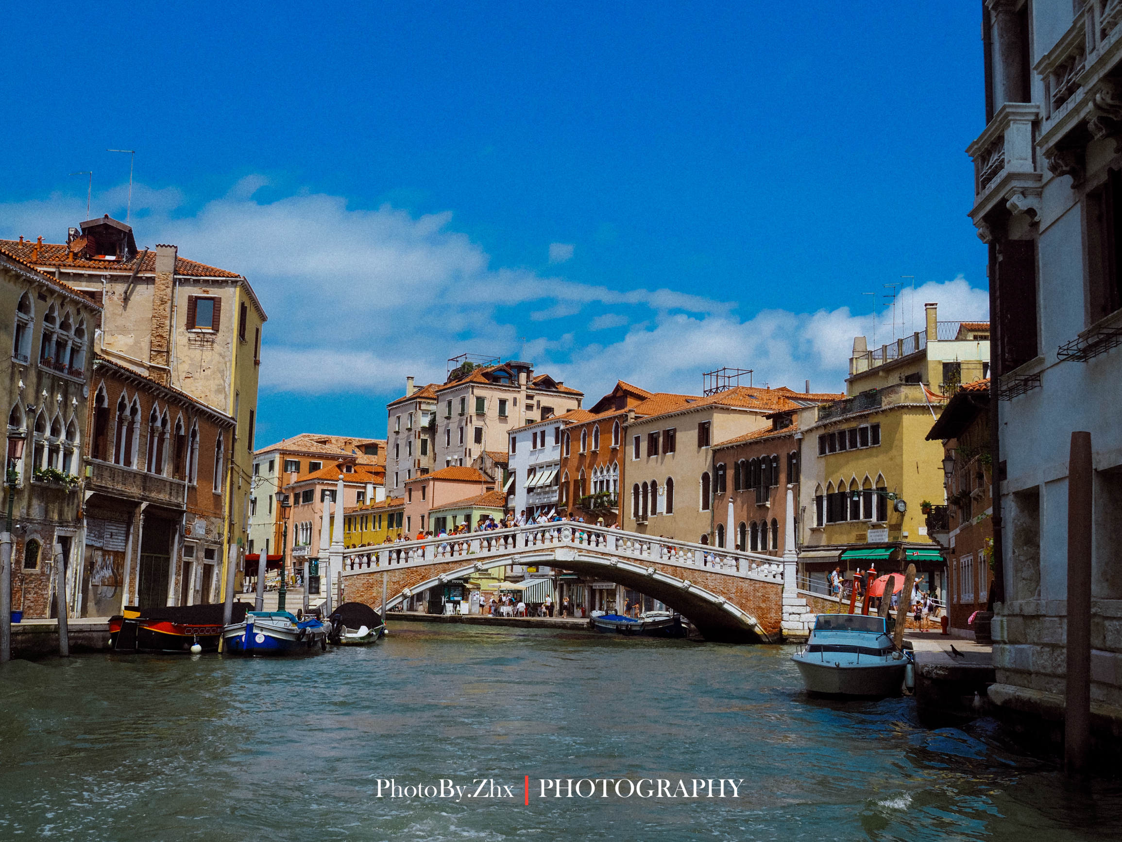 来看看一个获奖无数的大学生摄影师镜头下的水城运河威尼斯🚣