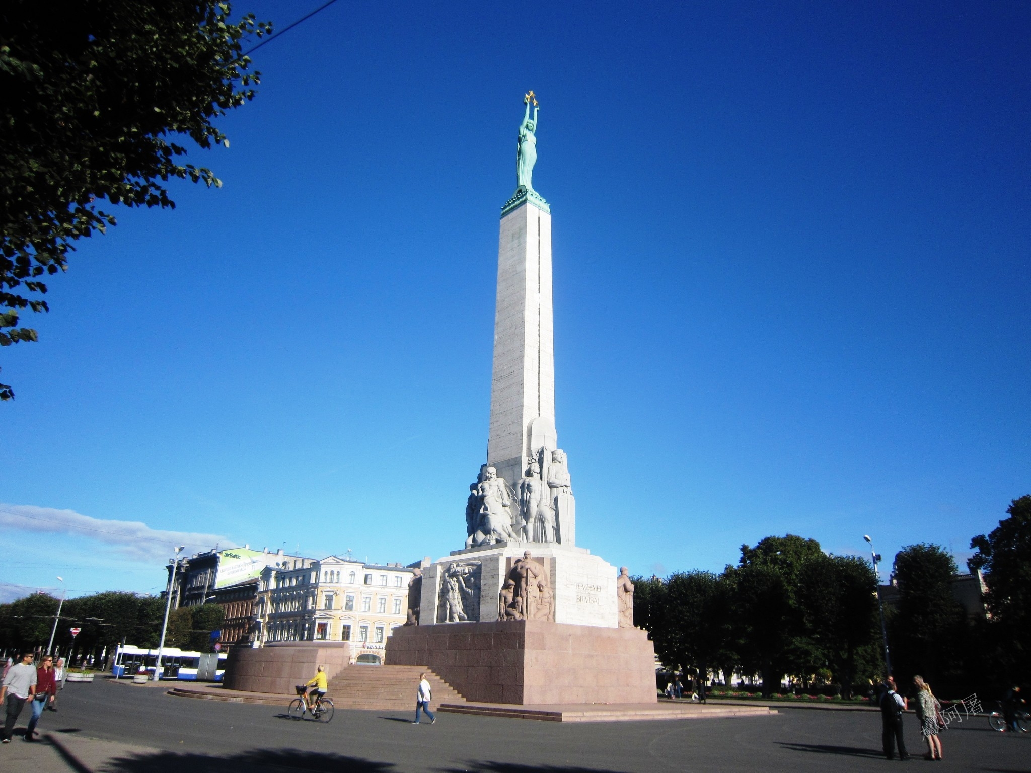 里加自由纪念碑和瑞典门