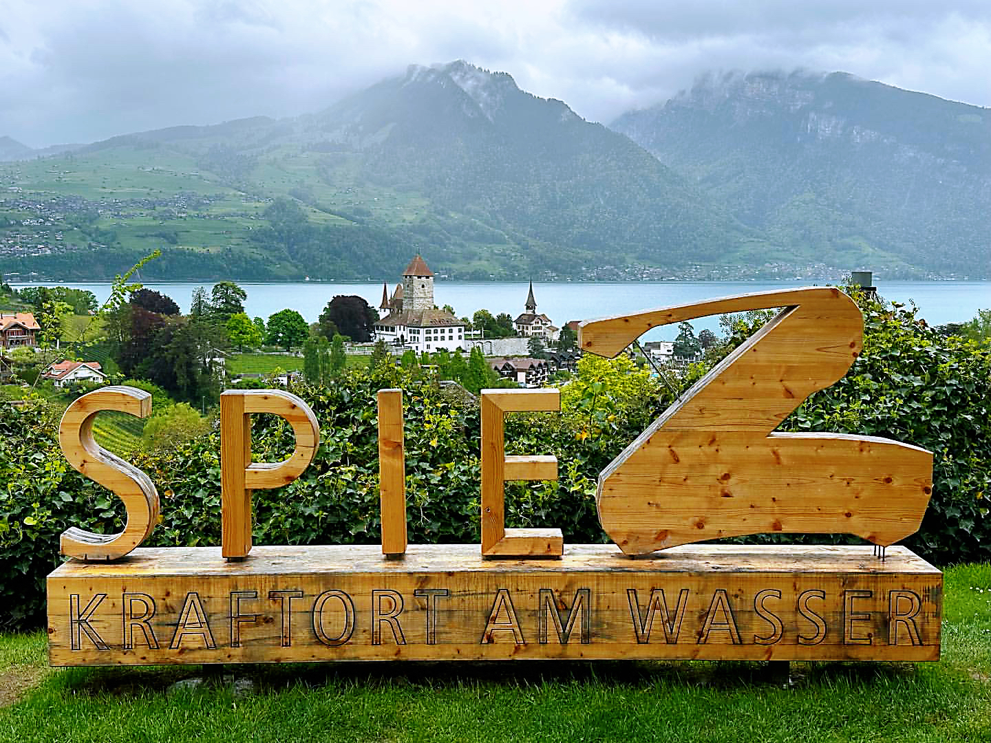 瑞士施皮茨小镇：美丽的度假胜地