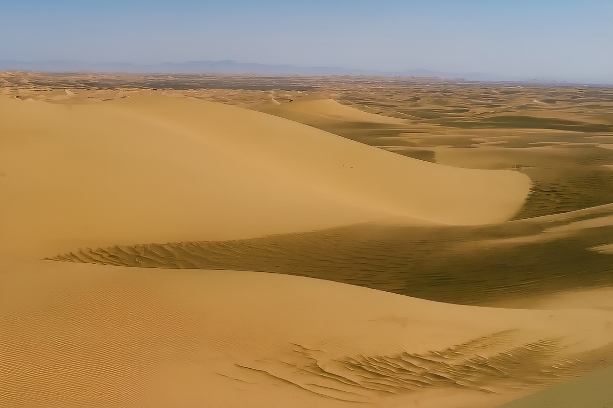 罗布泊：穿越千年神秘之旅，一探沙漠之心