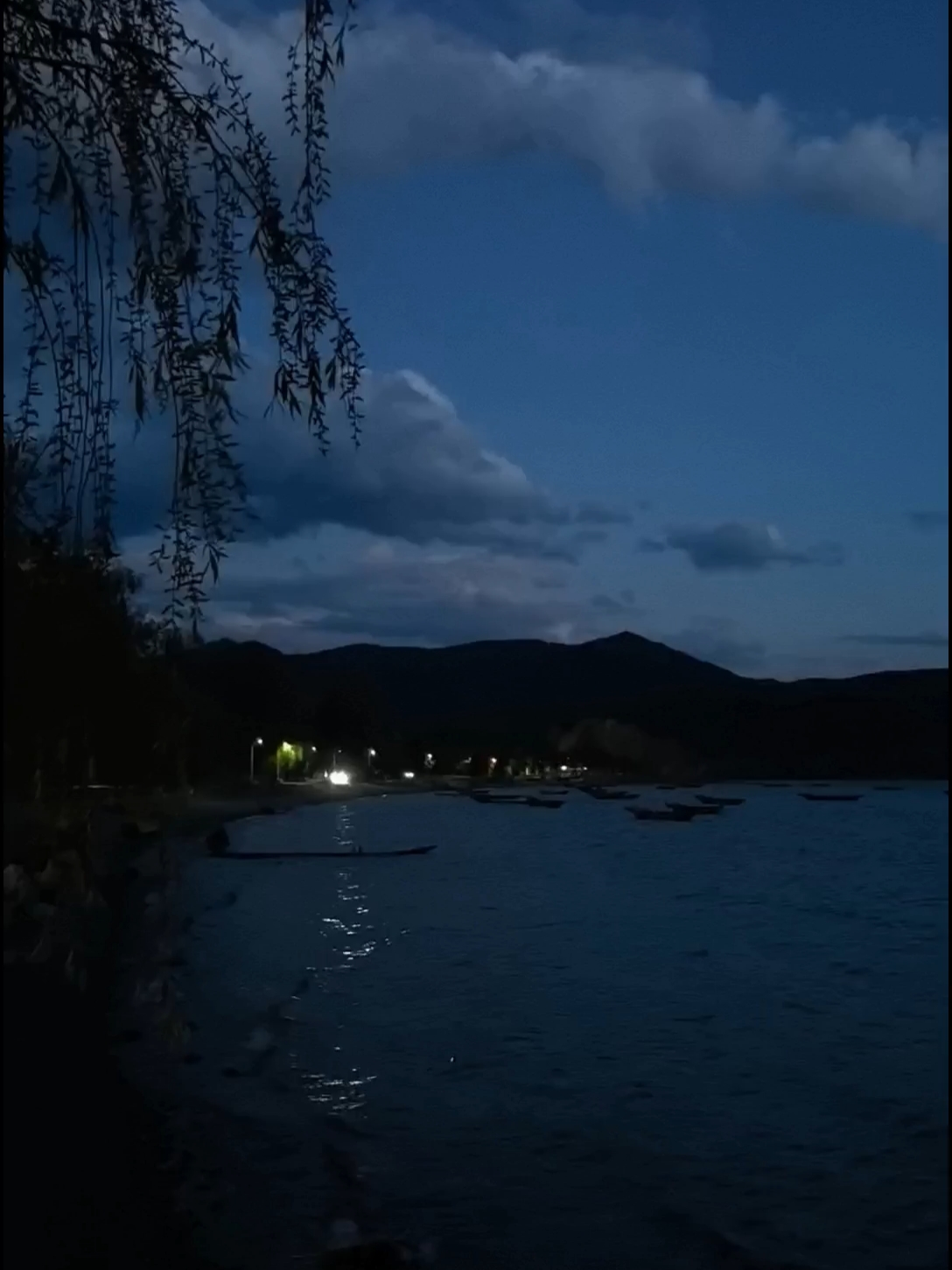 泸沽湖的夜景超静