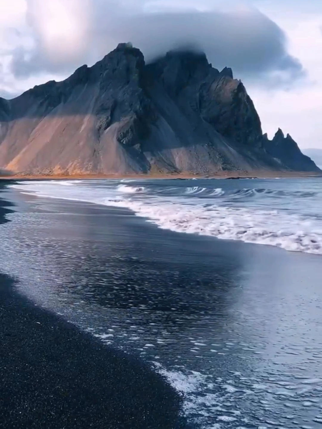 冰岛 | 蝙蝠山 | 黑沙簇浪，黑岩定海