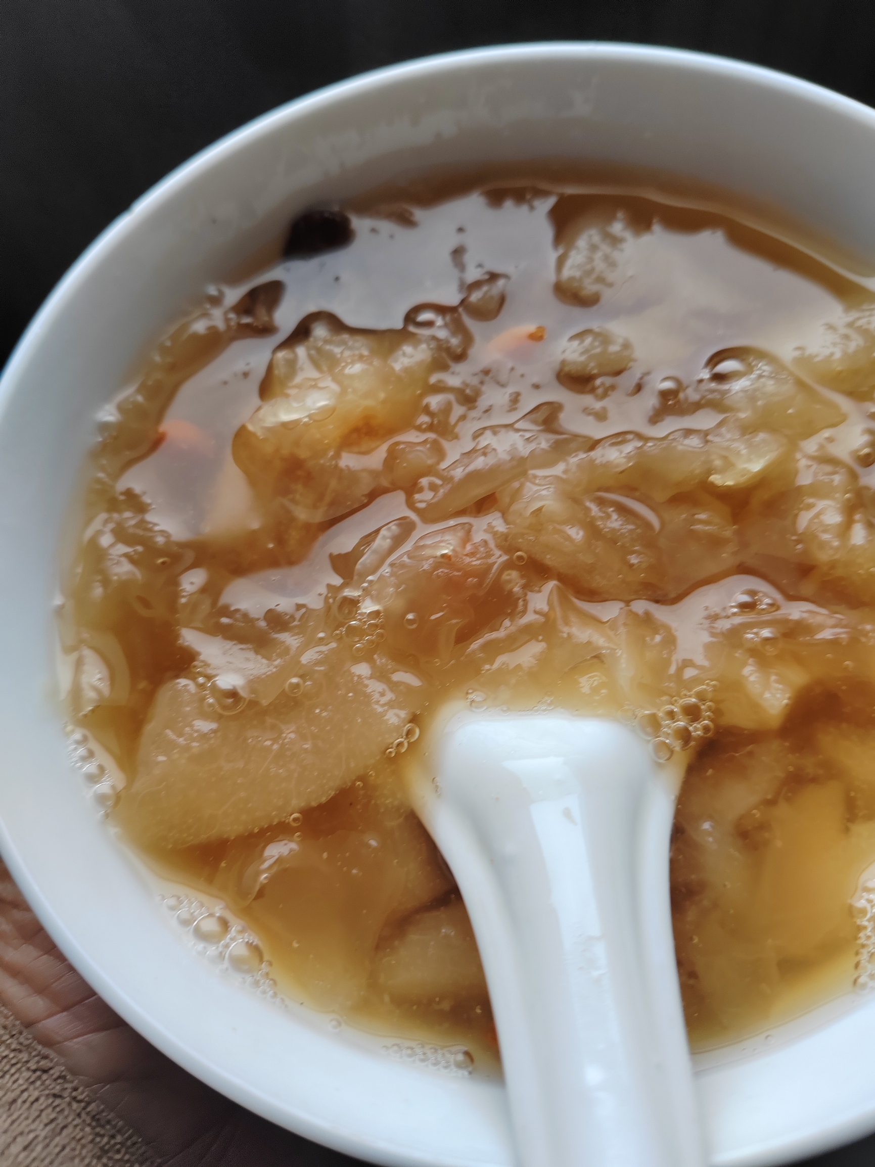 一款营养清肺汤的食材主要原料是秋梨