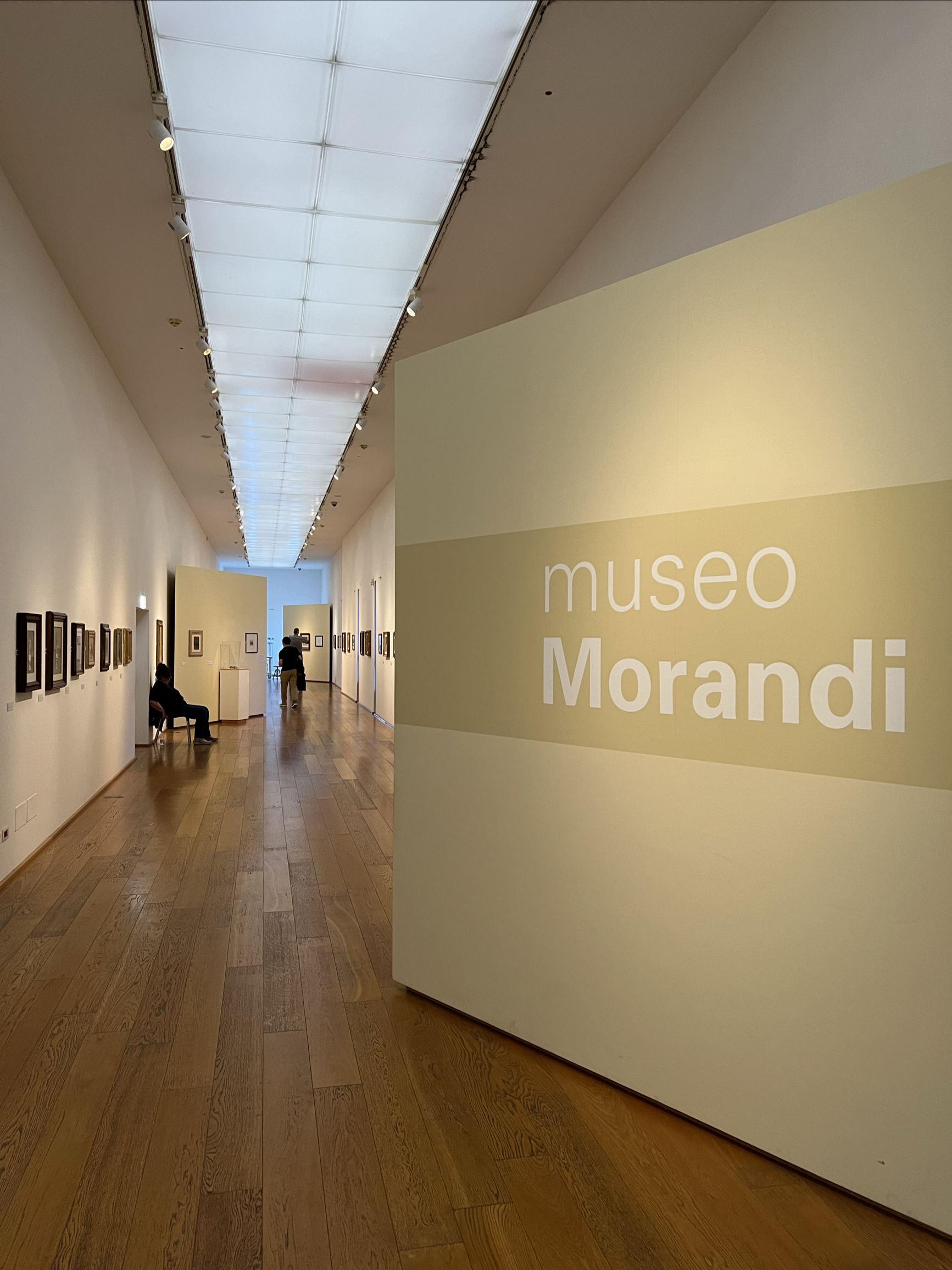现代美术馆（莫兰迪）一辈子只生活在一个城市，画一种东西