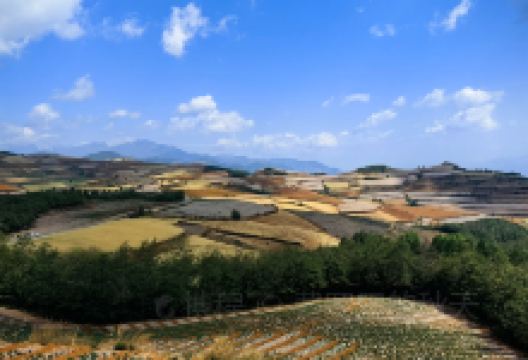 东川雪岭景点图片