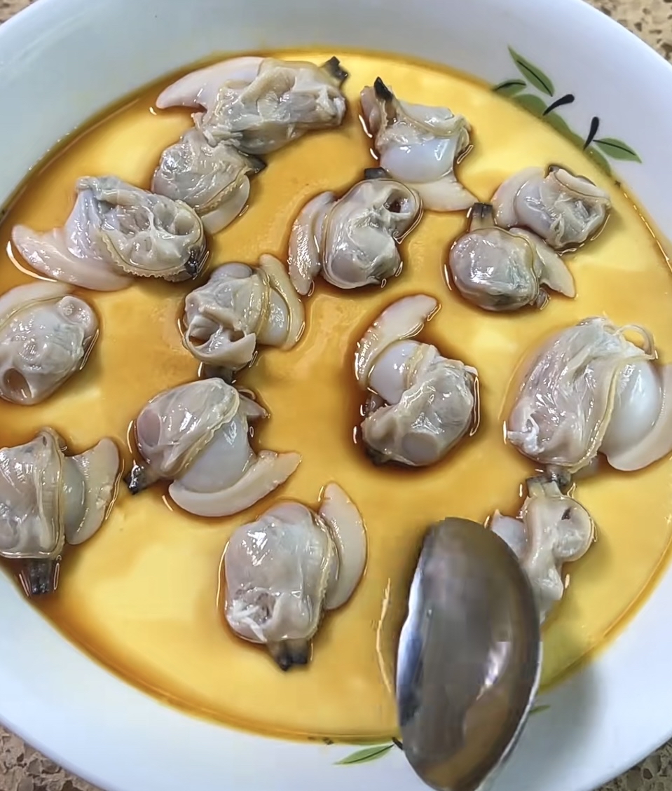 #美食探秘 蛤蜊炖蛋鲜嫩滑爽，入口即化，美味极了！