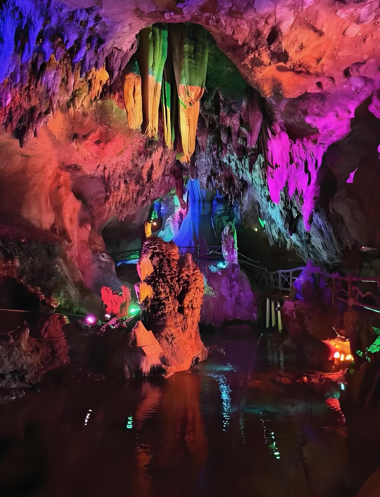 洪岩饭店(洪源路店)餐厅图片