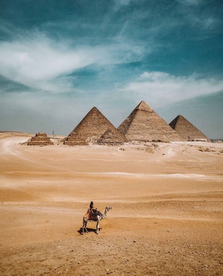 ✨千年前的金字塔看不完的神庙 ✨与印象中的埃及有着强烈反差的村落 ✨每一处都藏有惊喜 🔥行程亮点 📌
