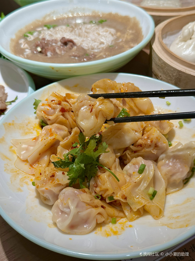 不愧是武汉必吃榜!牛肉糊汤粉我超爱|深圳印力中心打卡啦